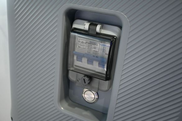 Зарядна станція BLUETTI EP600 6000W Inverter